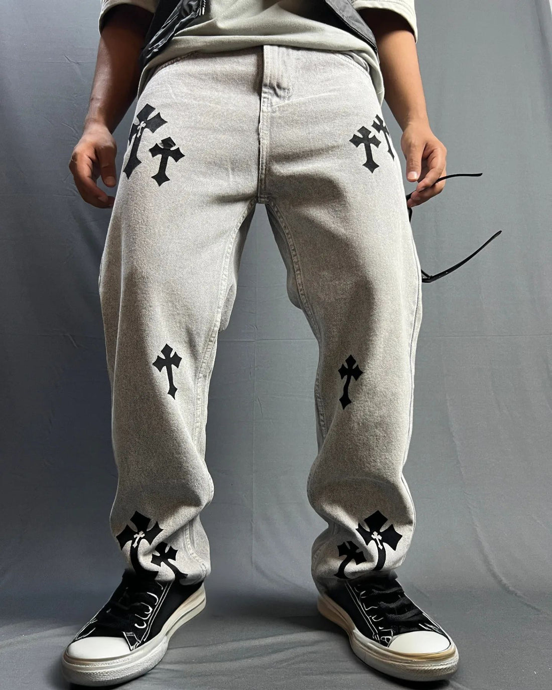GRAPHIC PRINTED BAGGY JEANS